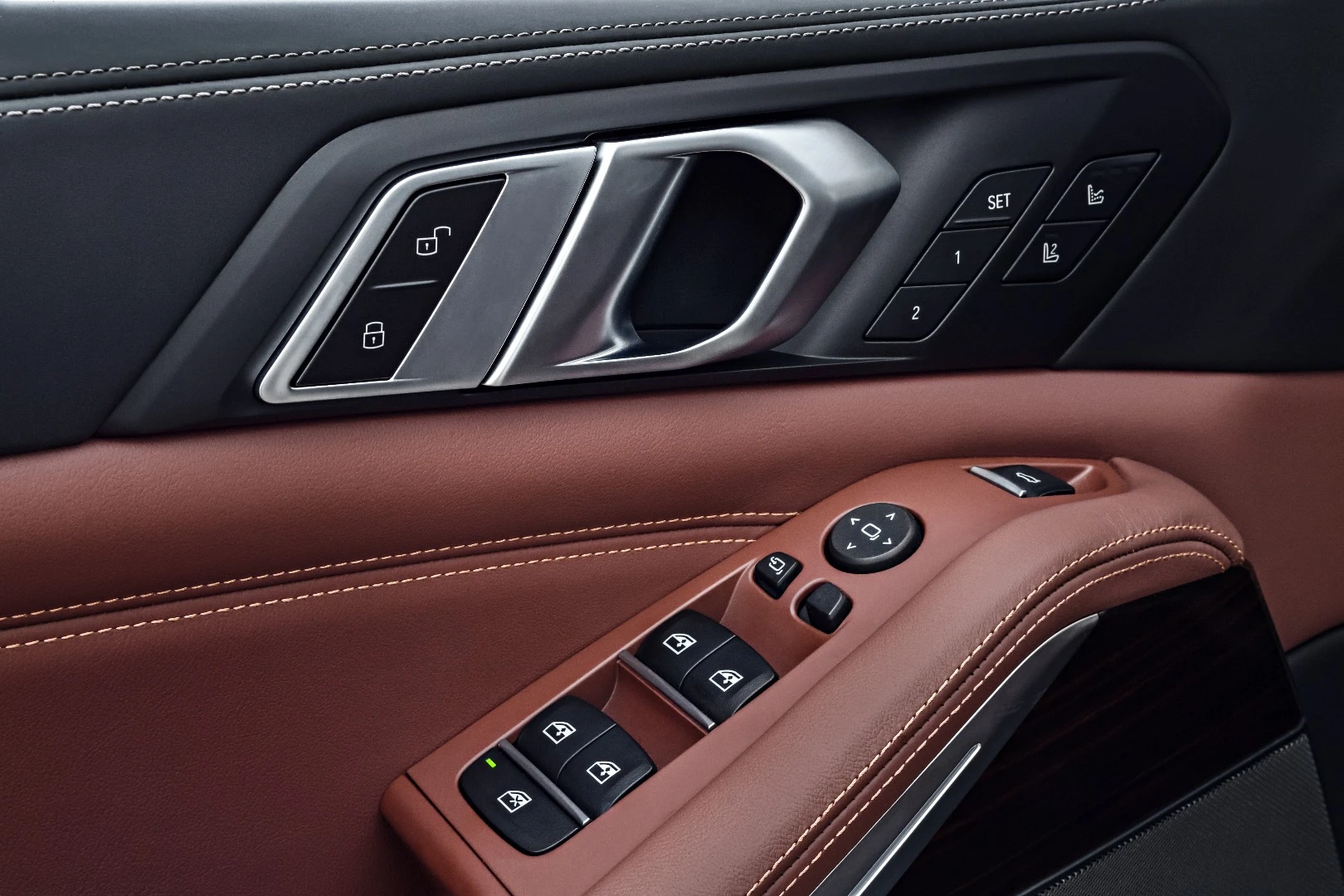 inside the fourth-generation BMW X5