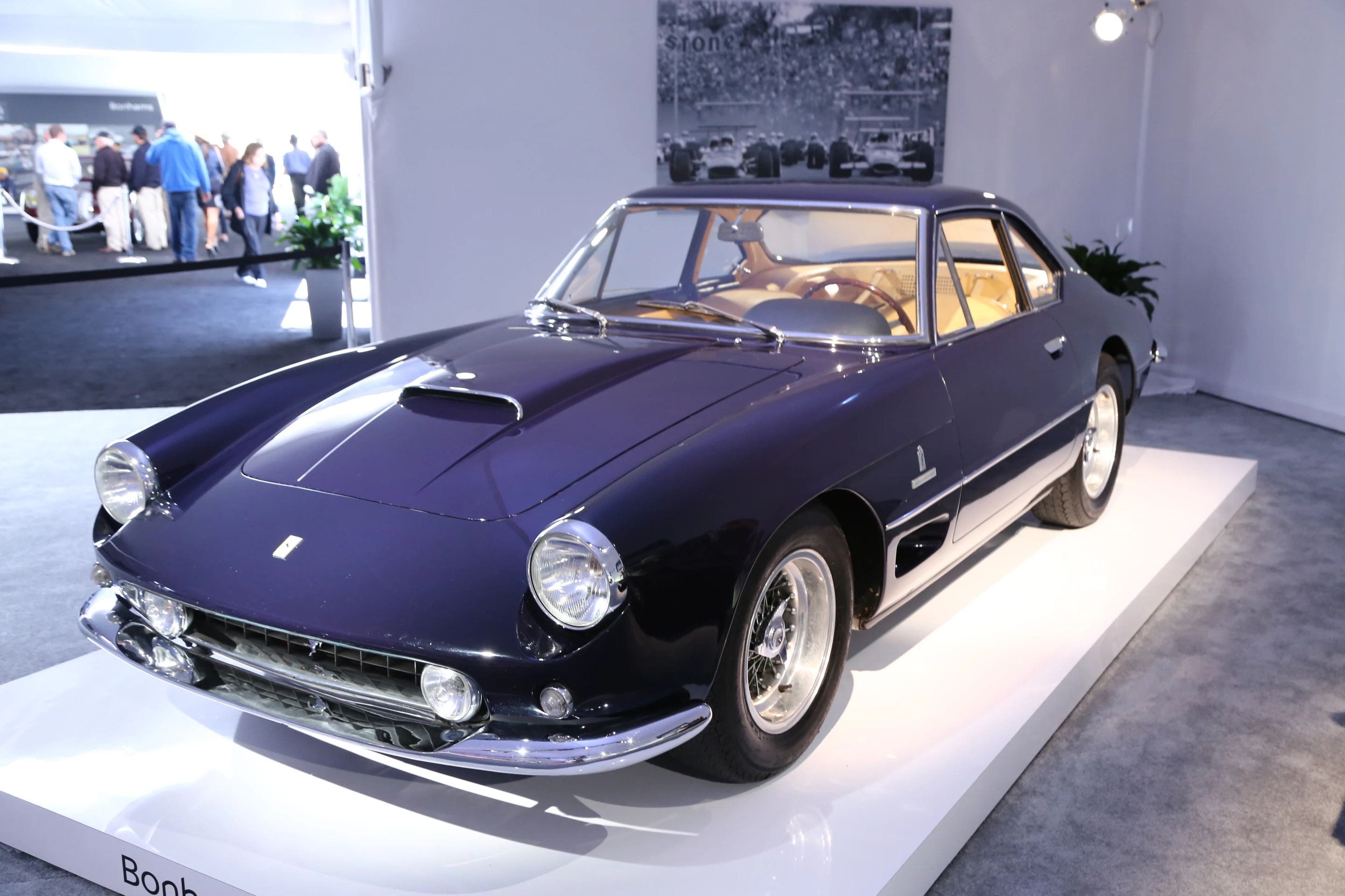 A 1962 Ferrari 250 GT SWB Speciale Aerodinamica Coupe sold for $6.875 million at Bonhams (Photo: Angus MacKenzie/Gizmag.com)