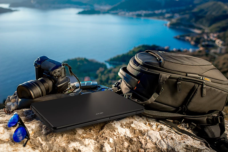 The Enduro N53 is thin and light, and built to work in harsh environments