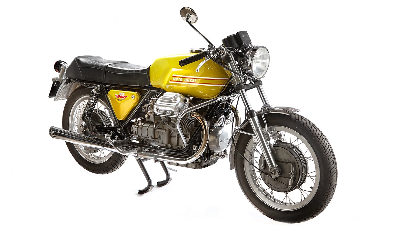 The Moto Guzzi V7 was the company's first café racer, and provided the DNA for future sporting models including the Le Mans. In essence, this was the bike that established Moto Guzzi as a manufacturer of ultra-reliable superbikes. With 70bhp it was described in 1972 by the editor of Motorcycle Mechanics as "a BMW with a little bit extra’ and ‘the most expensive Superbike in Britain." Around 4,000 of this fine machine were built, this one is in running condition and has keys. Another investment that will pay handsome dividends in the medium term. Estimate: NZD$20,000 to $28,000 (US$13,000 - $18,000)