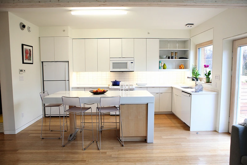 All of the Empowerhouse appliances have high energy-efficiency ratings (Photo: Sarah Gerrity, US Dept of Energy)