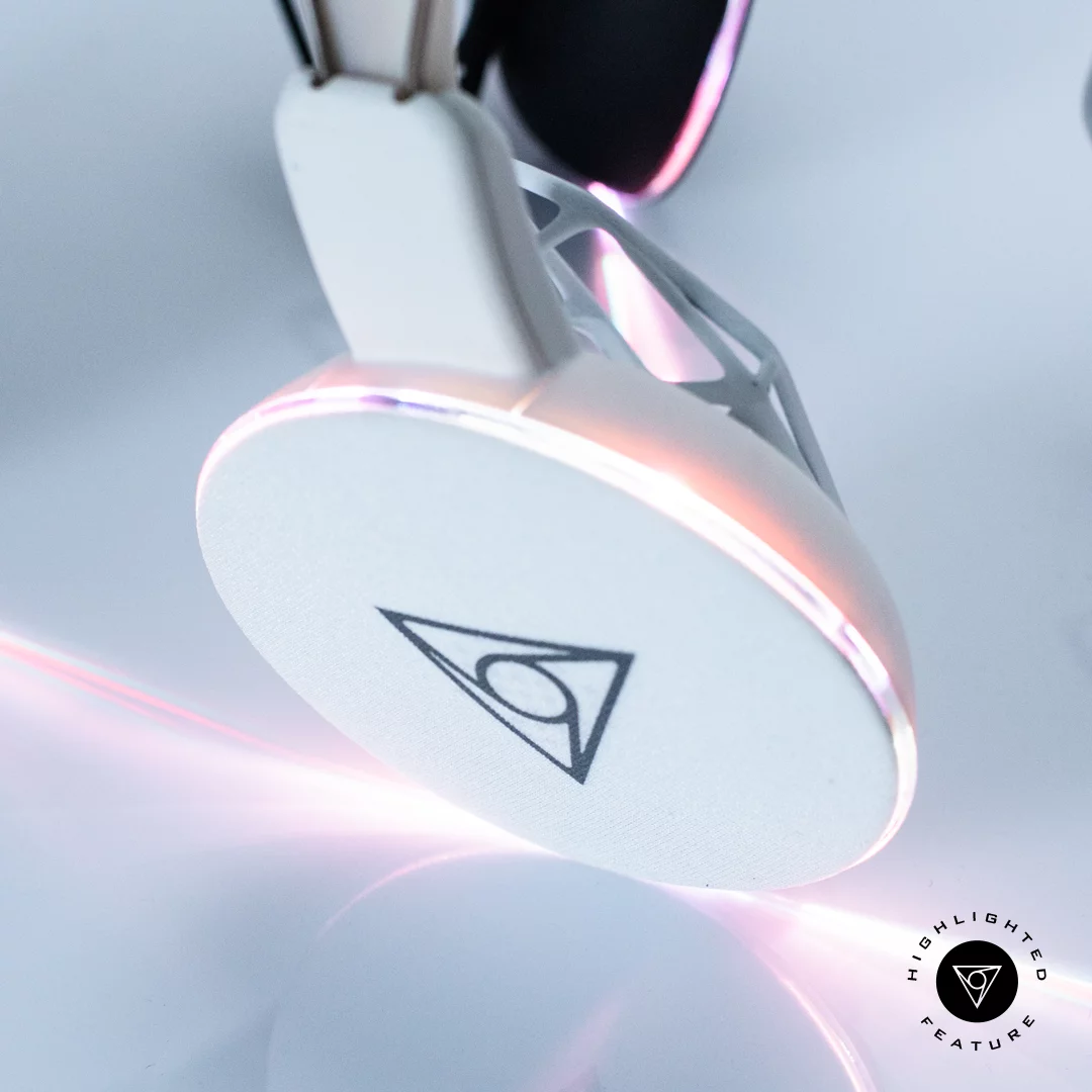 Vie Shair headphones feature color adjusting LEDs for fun and nighttime visibility