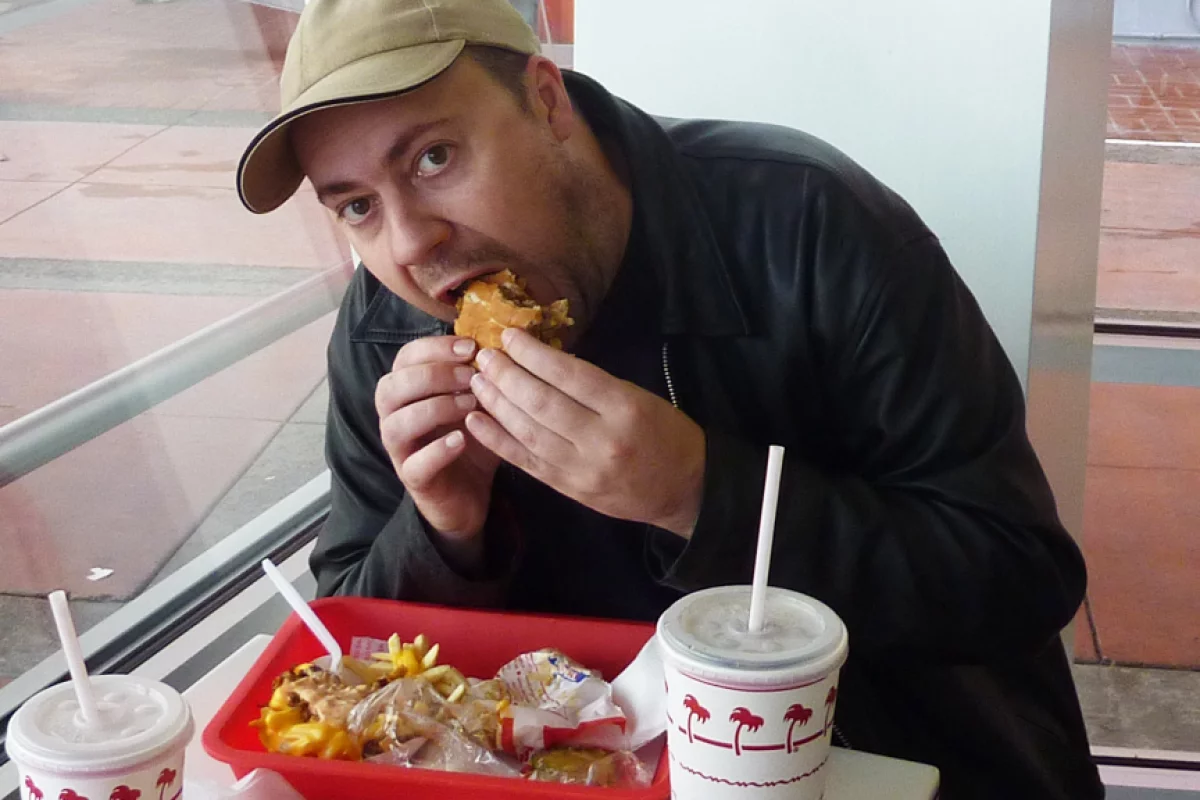 Restricting calorie intake has been shown to delay the aging process and the enzyme Prx1 has been identified as playing a major role