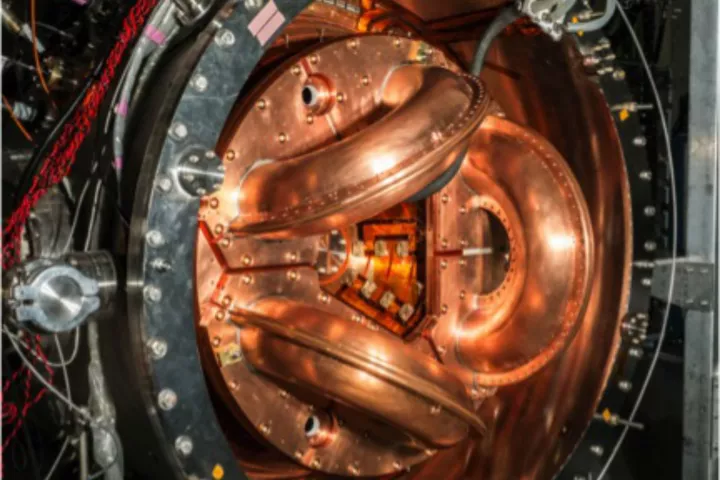 The University of Washington's HIT-SI3 experimental reactor (Photo: University of Washington)