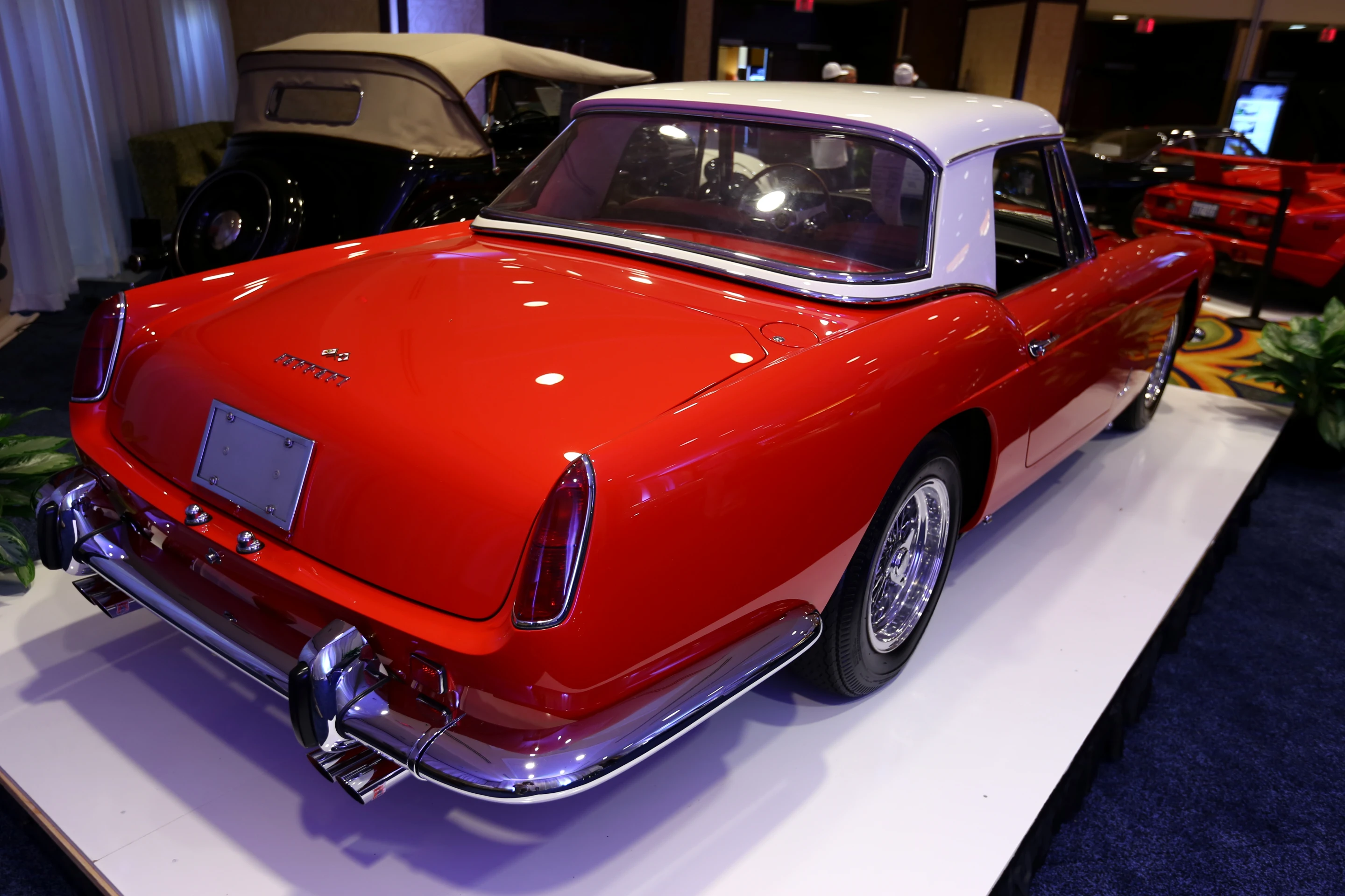 The 1962 Ferrari 250 PF Cabriolet featured a removable hardtop (Photo: Angus MacKenzie/Gizmag.com)