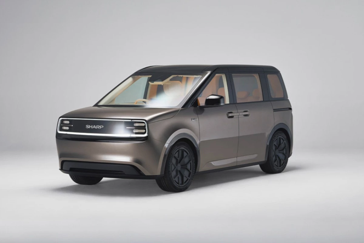 For the second iteration of its LDK+ concept, Sharp's gone with a rather conservative SUV shape