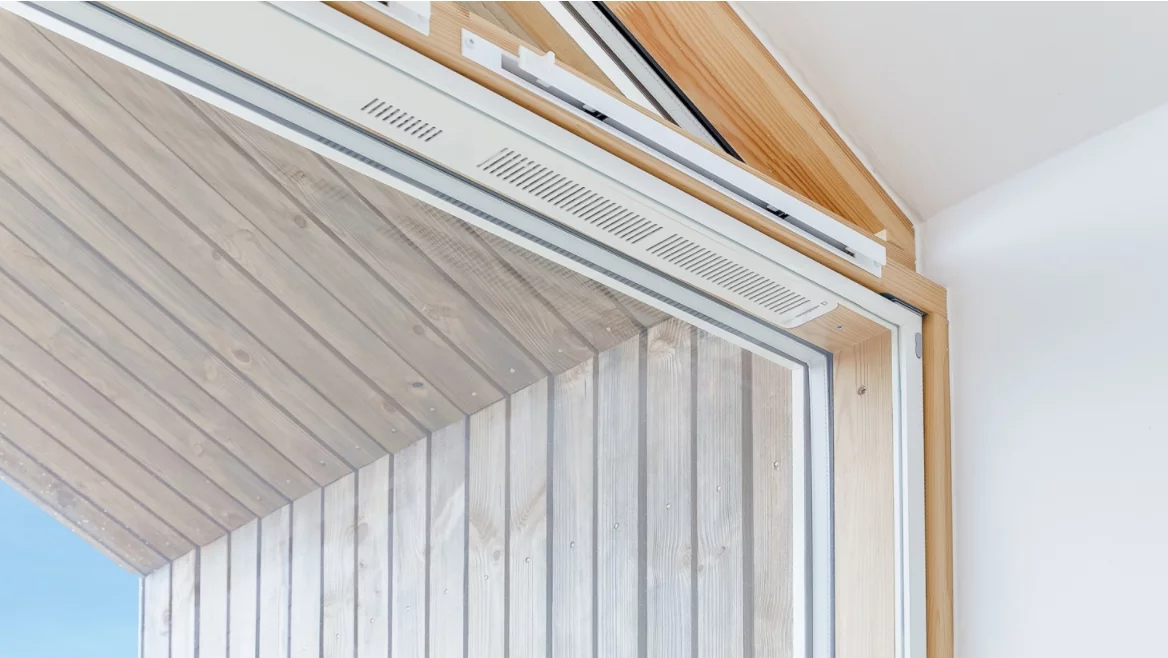 Further to making use of sustainable construction materials in the form of farm waste, the Biological House also negates the carbon emissions that would arise from burning them