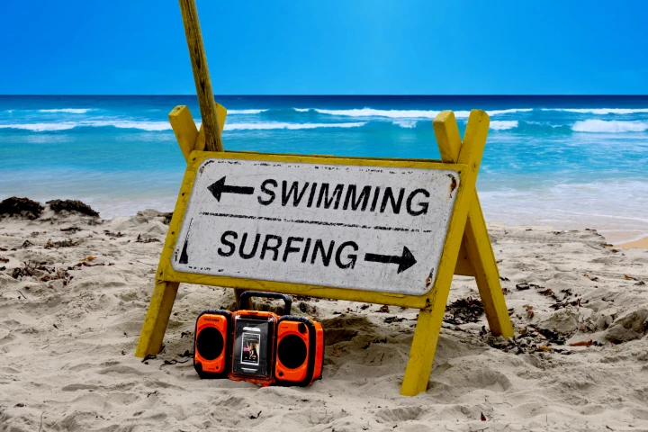 Grace Digital has just released a fully waterproof boombox for smartphones and media players - the Eco Terra