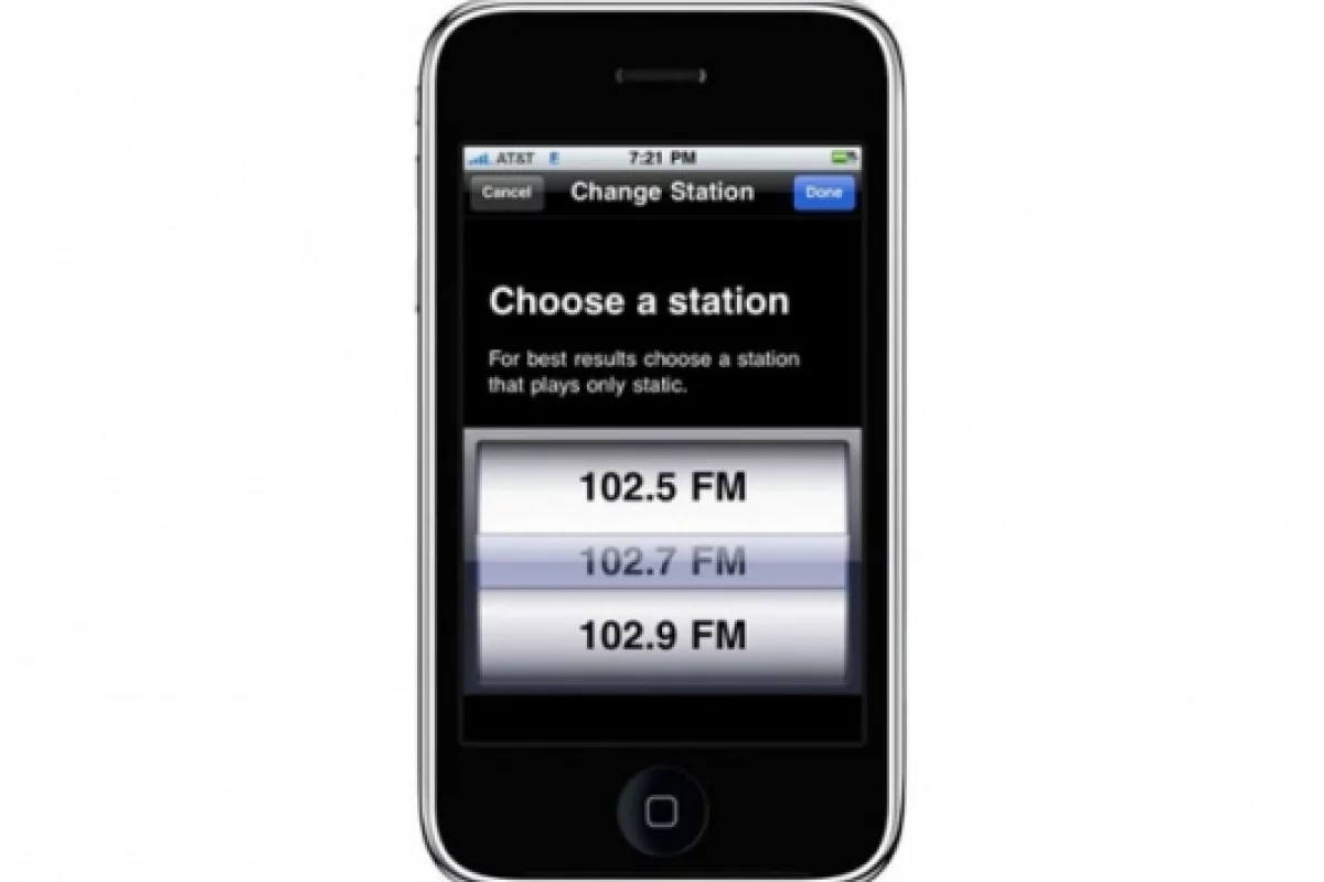 The Belkin TuneCast Auto Live using the iPhone display