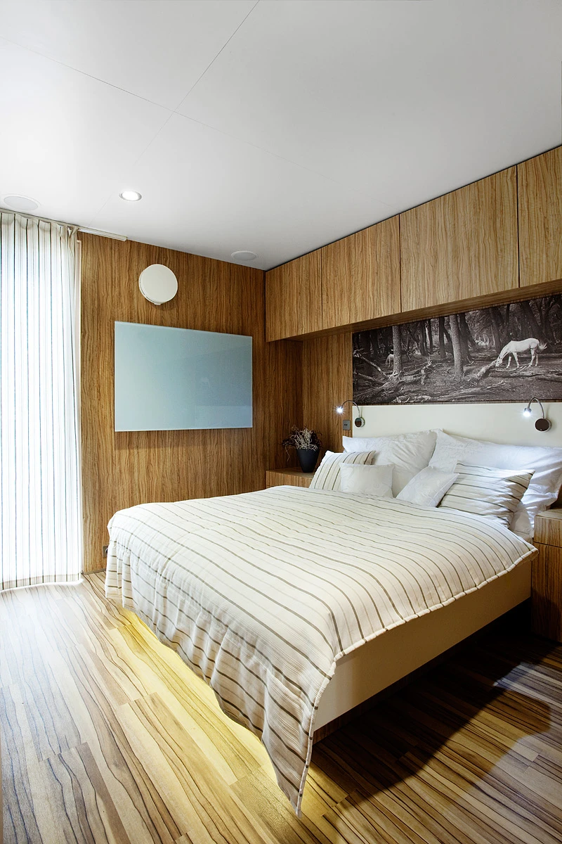 The larger double bedroom of the Freedomky 2PLUS Classic