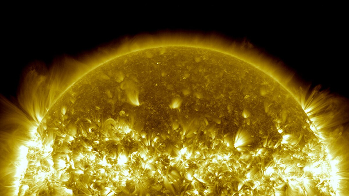 NASA squeezes three years of solar activity into a three minute time-lapse  video, image size:1200x675