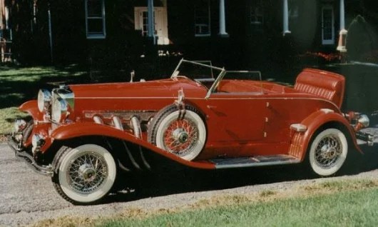 A Duesenberg Torpedo replica