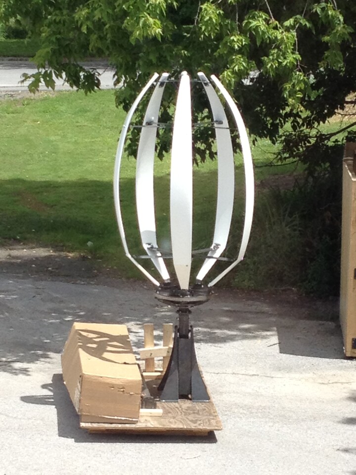 Harvistor’s design is an improvement on the Darrieus design, also known as the “eggbeater”