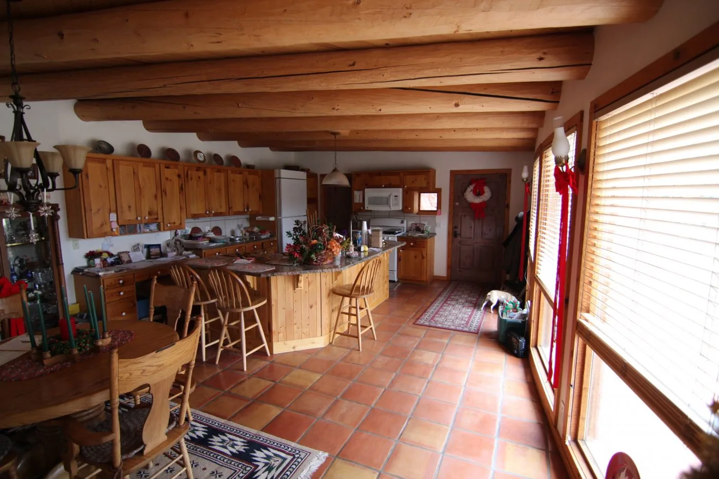 Cliff Haven features a total of nine rooms