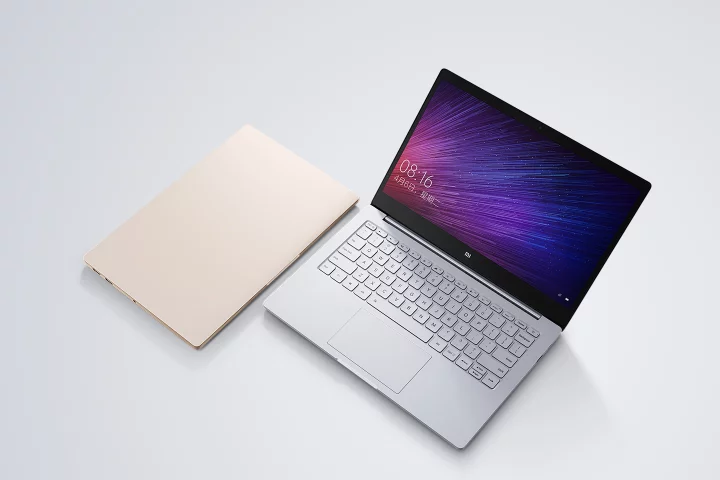 The Mi Notebook Air comes in 12.5 and 13.3 inch screen sizes