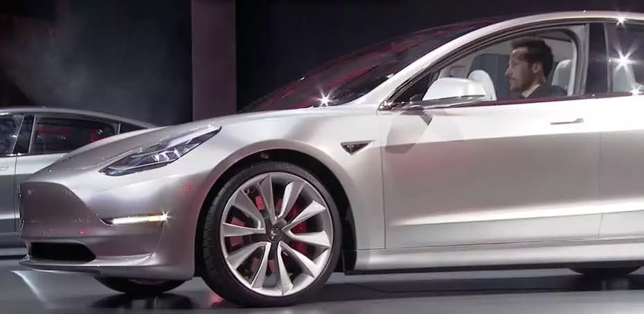 Hundreds of thousands of customers pre-ordered Tesla's hotly anticipated Model 3 within a week of its grand reveal