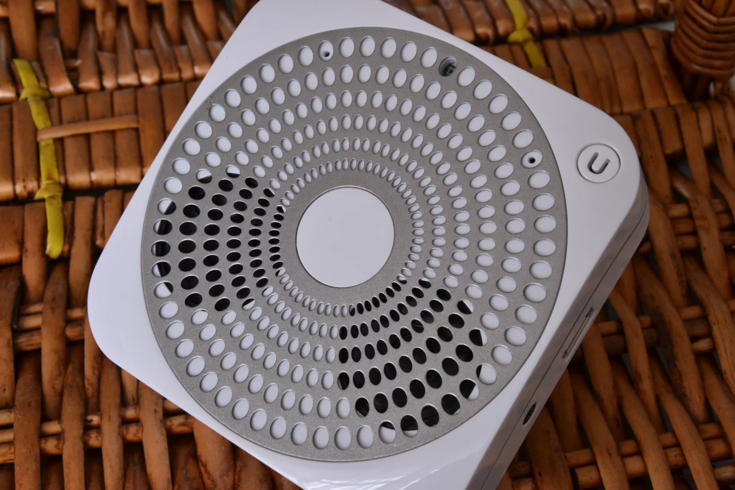 Behind the metal grille to the front of the Ubi are two small speaker, dual microphones and the onboard sensors (Photo: Paul Ridden/Gizmag)