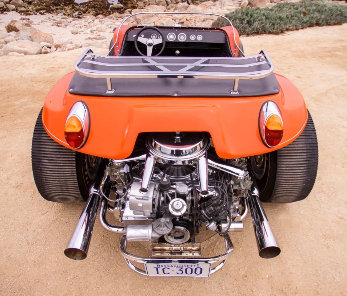 The VW Beetle-based Myers Manx buggy was customized for McQueen to use in the film by Con-Ferr Manufacturing, including replacement of the Volkswagen engine with a 230 hp Chevy Corvair flat-six