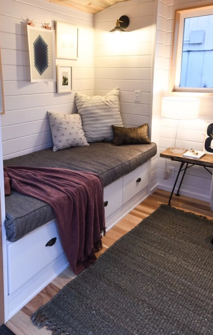 The Kootenay's lounge area