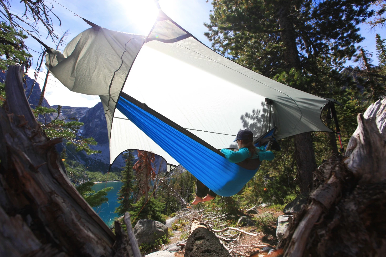 The asymmetric shape of the Nube StratosFly helps keep you dry