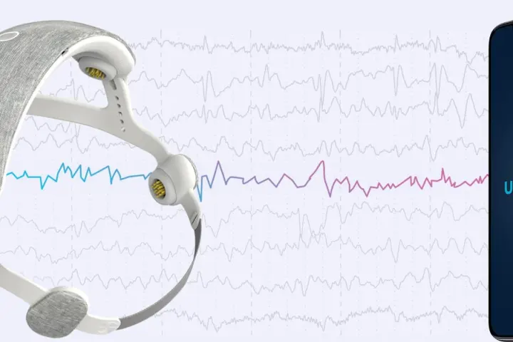 The device uses neurofeedback to train the user into entering a brainwave state claimed to improve sleep