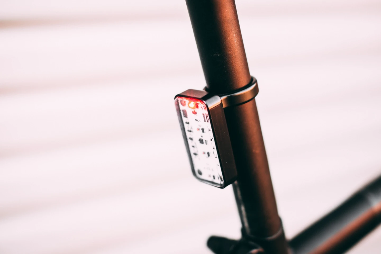 The Lucnt shuts down if the bike remains immobile for over 90 seconds, and comes again once the bike gets moving