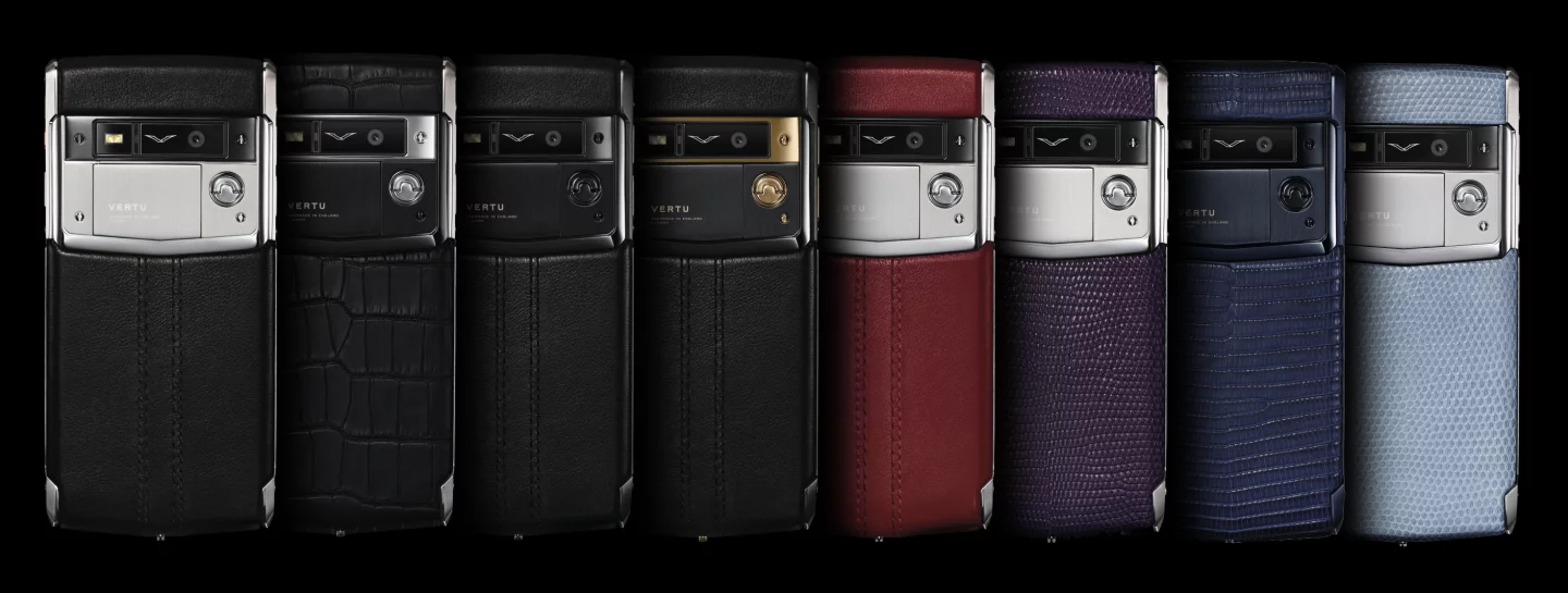 The handset is available in a choice of eight colors/builds