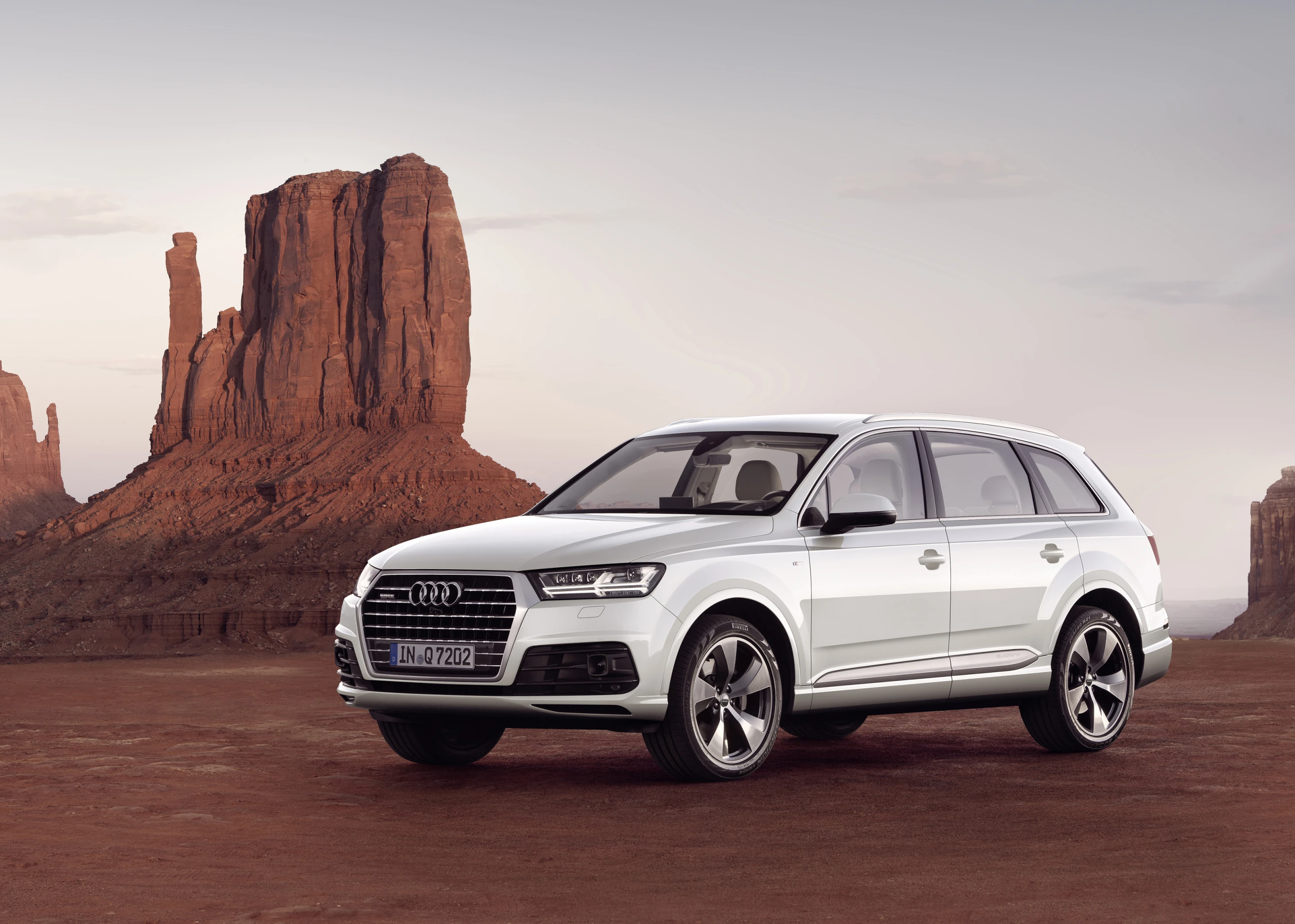 The Q7 will compete against the BMW X5 and Volvo XC90 (Photo: Audi)