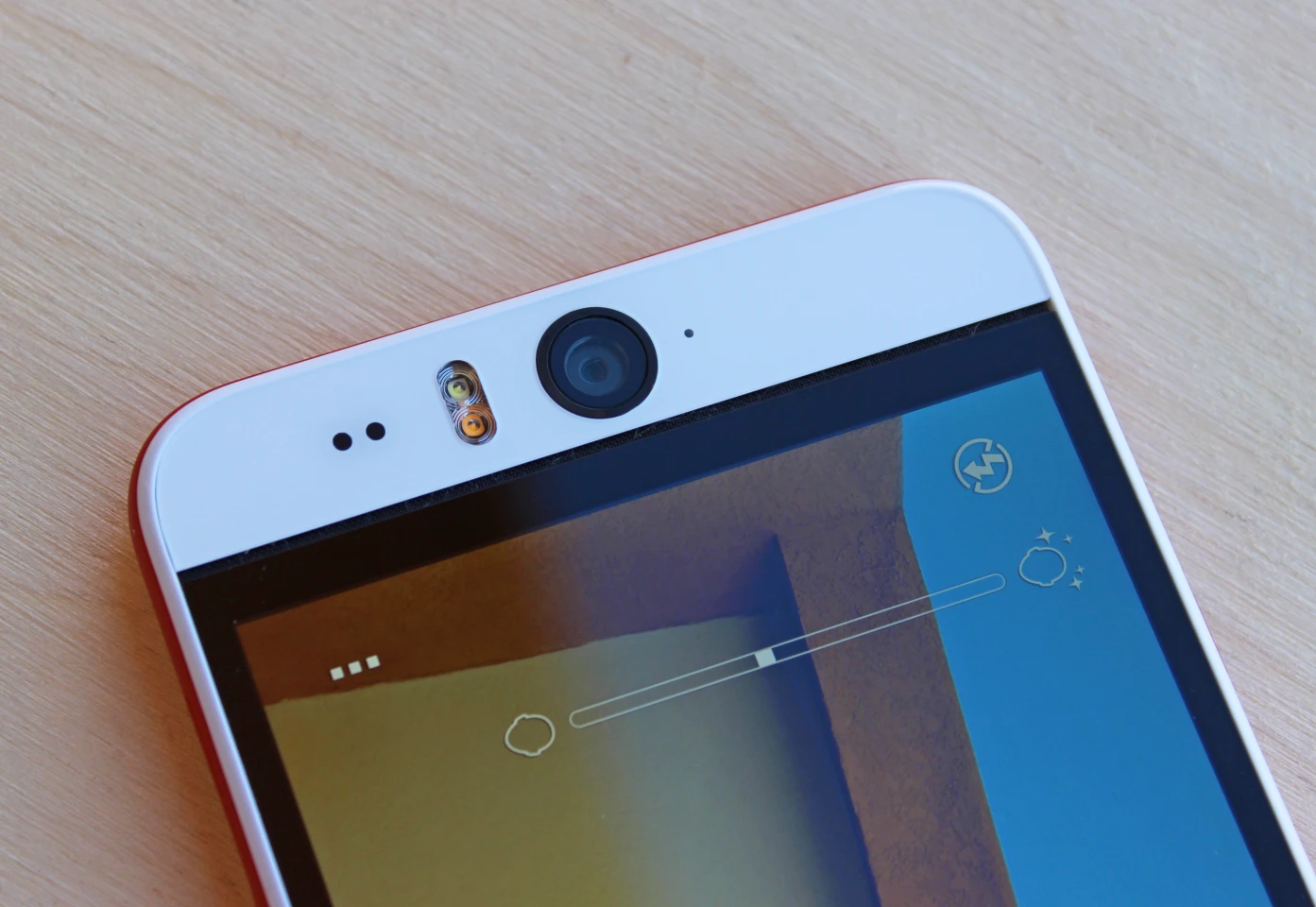 The HTC Desire Eye has a beastly 13 MP front-facing camera (Photo: Will Shanklin/Gizmag.com)