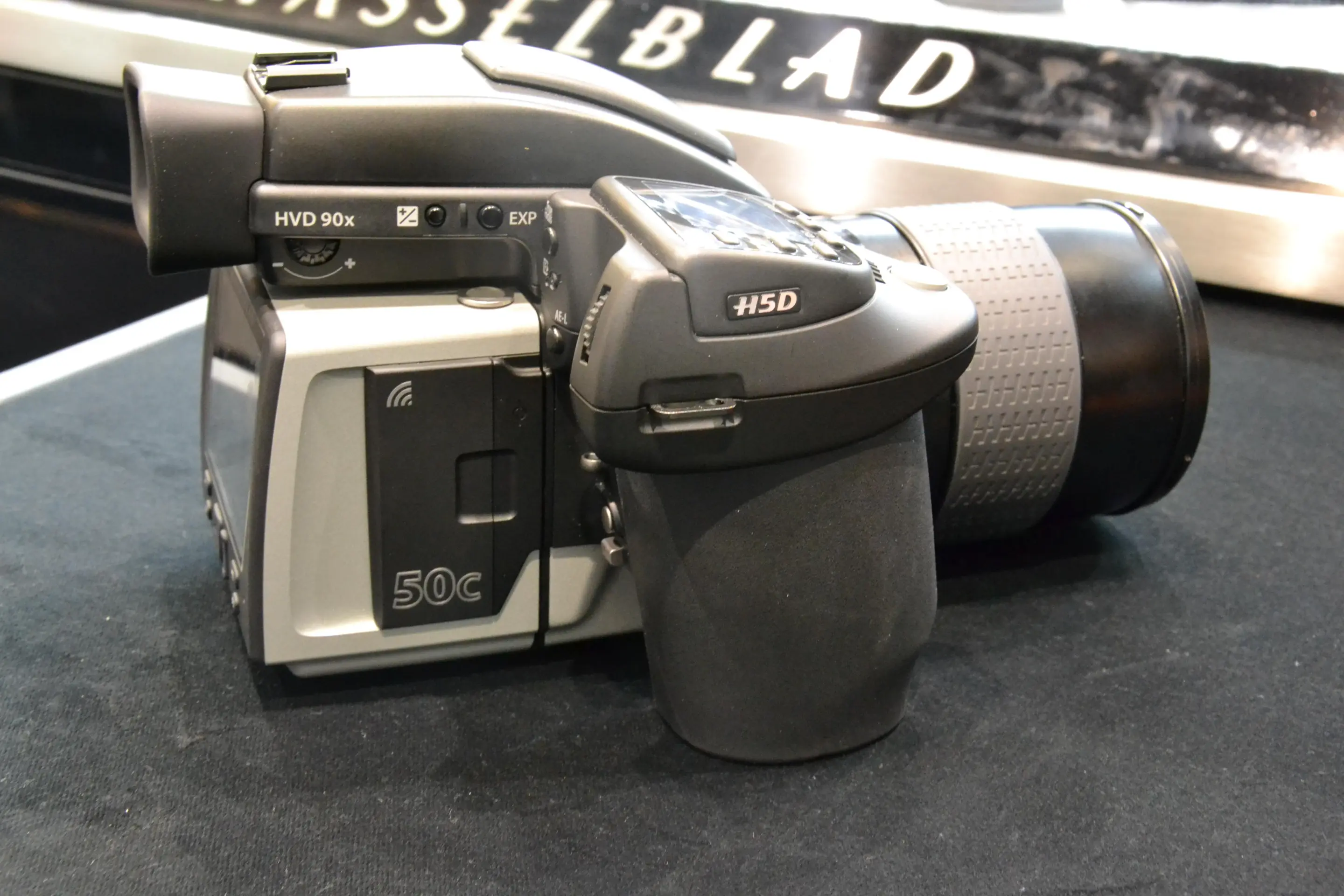 The wireless abilities of the new H5D-50c with Wi-Fi mean it can now connect to the Hasselblad Phocus Mobile software on an iPhone or iPad (Photo: Paul Ridden/Gizmag)