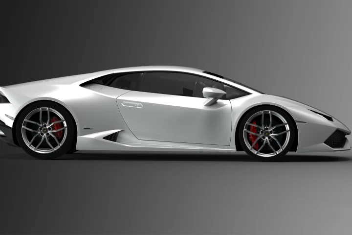 The Huracán retains some Gallardo design elements but is cleaner and less cluttered with one fluid continuous line flowing from the grille to the beautifully sculpted rear end