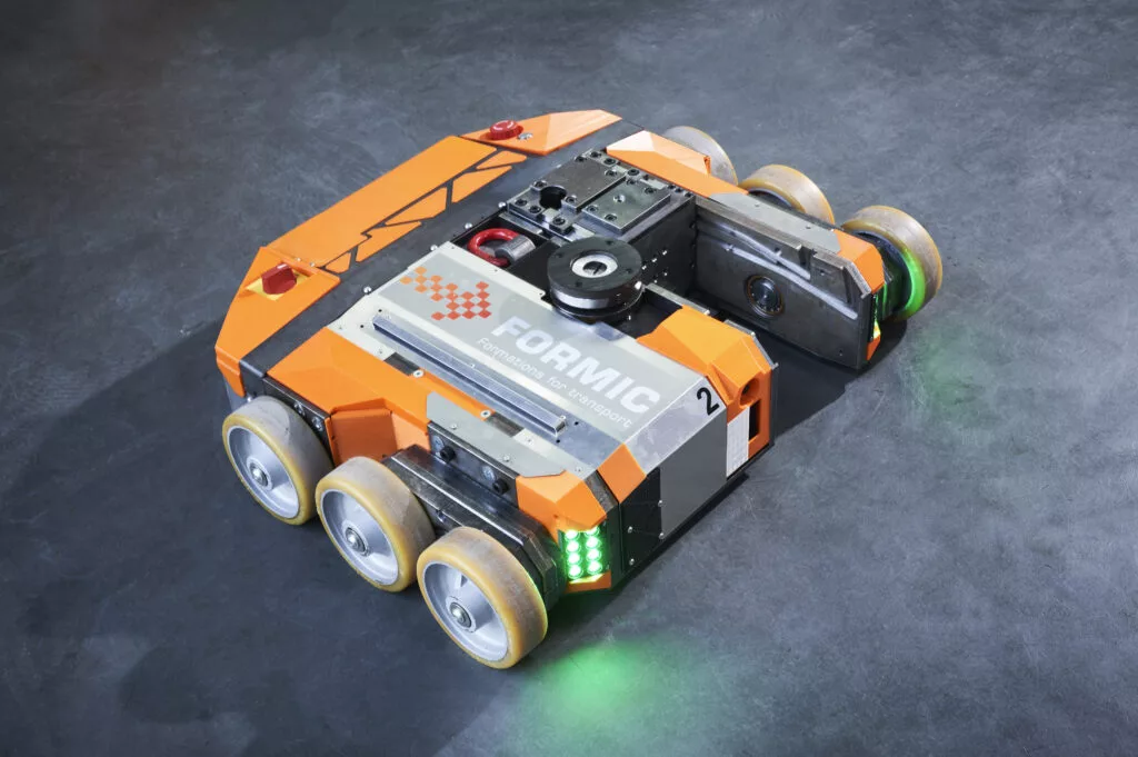 According to the designers, three modules should be sufficient for transporting a typical production machine in most industries