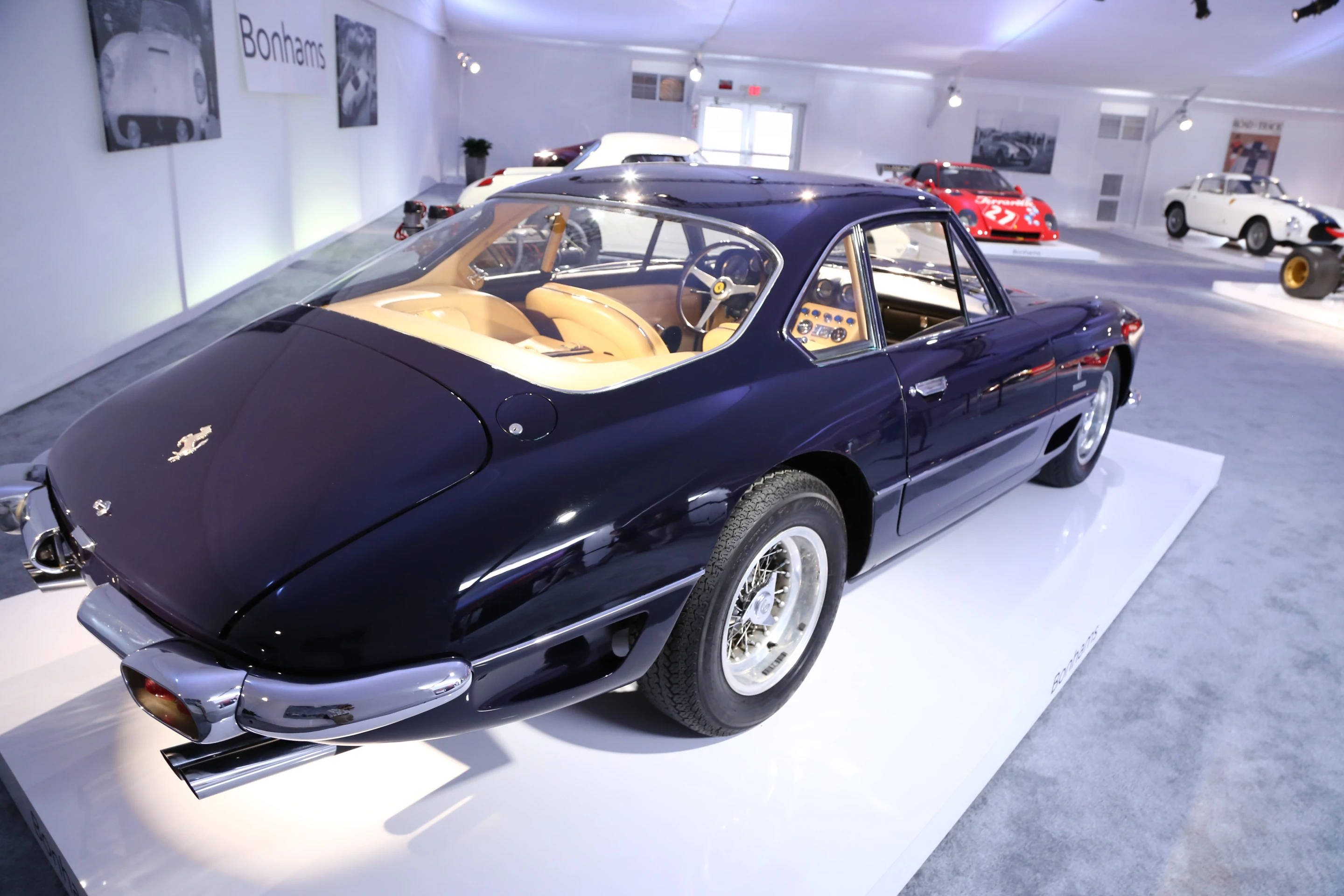 The 1962 Ferrari 250 GT SWB Speciale Aerodinamica Coupe features expansive glass out back (Photo: Angus MacKenzie/Gizmag.com)