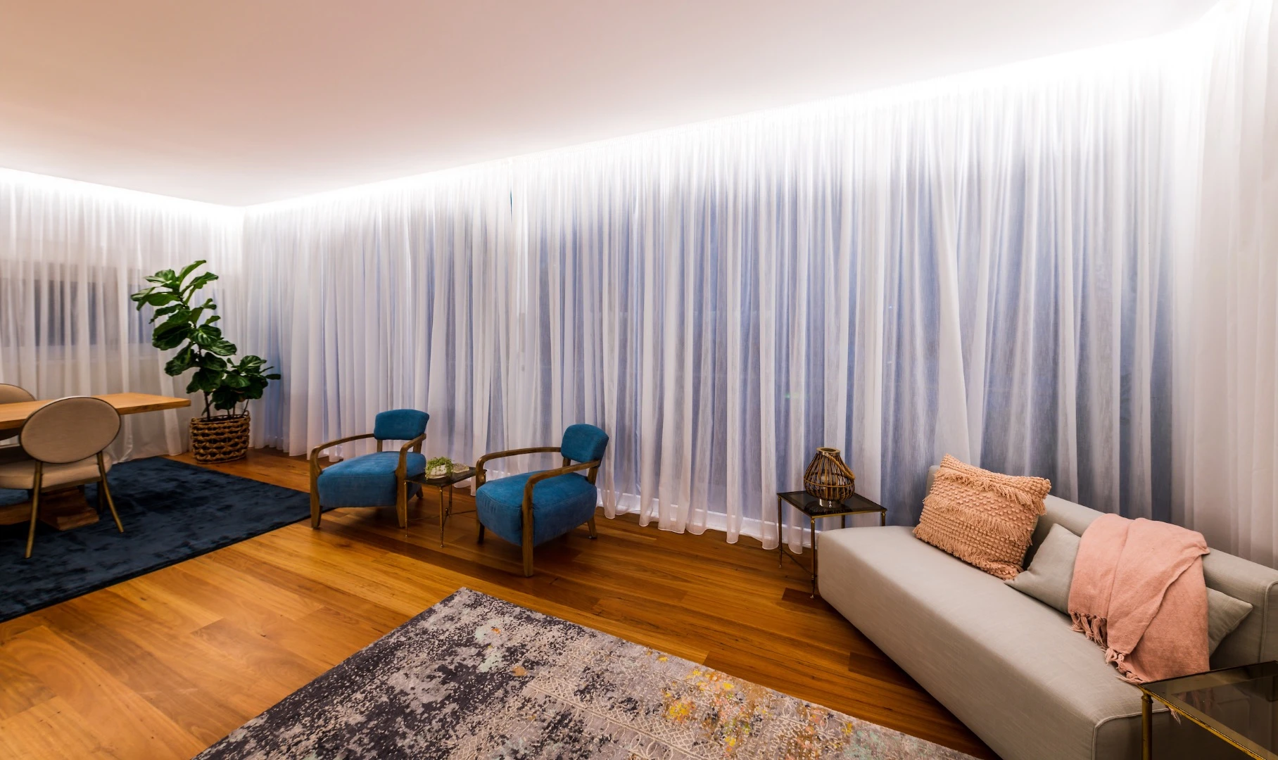 "Positioned behind an existing split-level home, the North Avoca Studio is almost invisible when viewed from the street, receding from visual prominence," said the Australian Institute of Architects juror