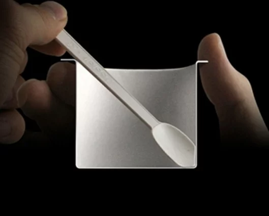 No more licking : the Jar-friendly spoon