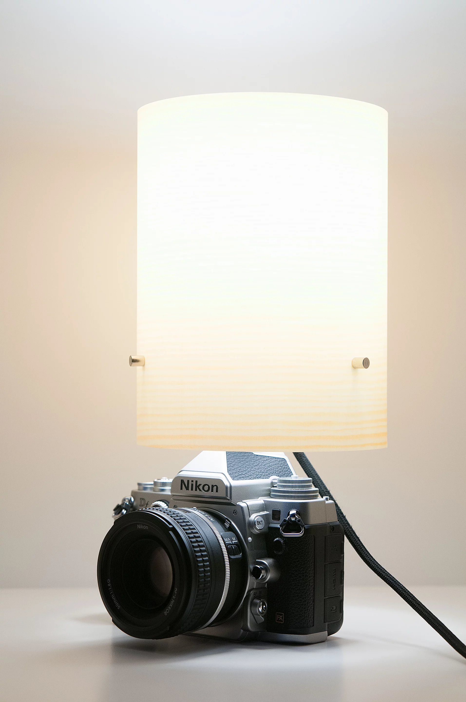 Phlite lamps can be put on (or taken off of) cameras and tripods in a matter of seconds