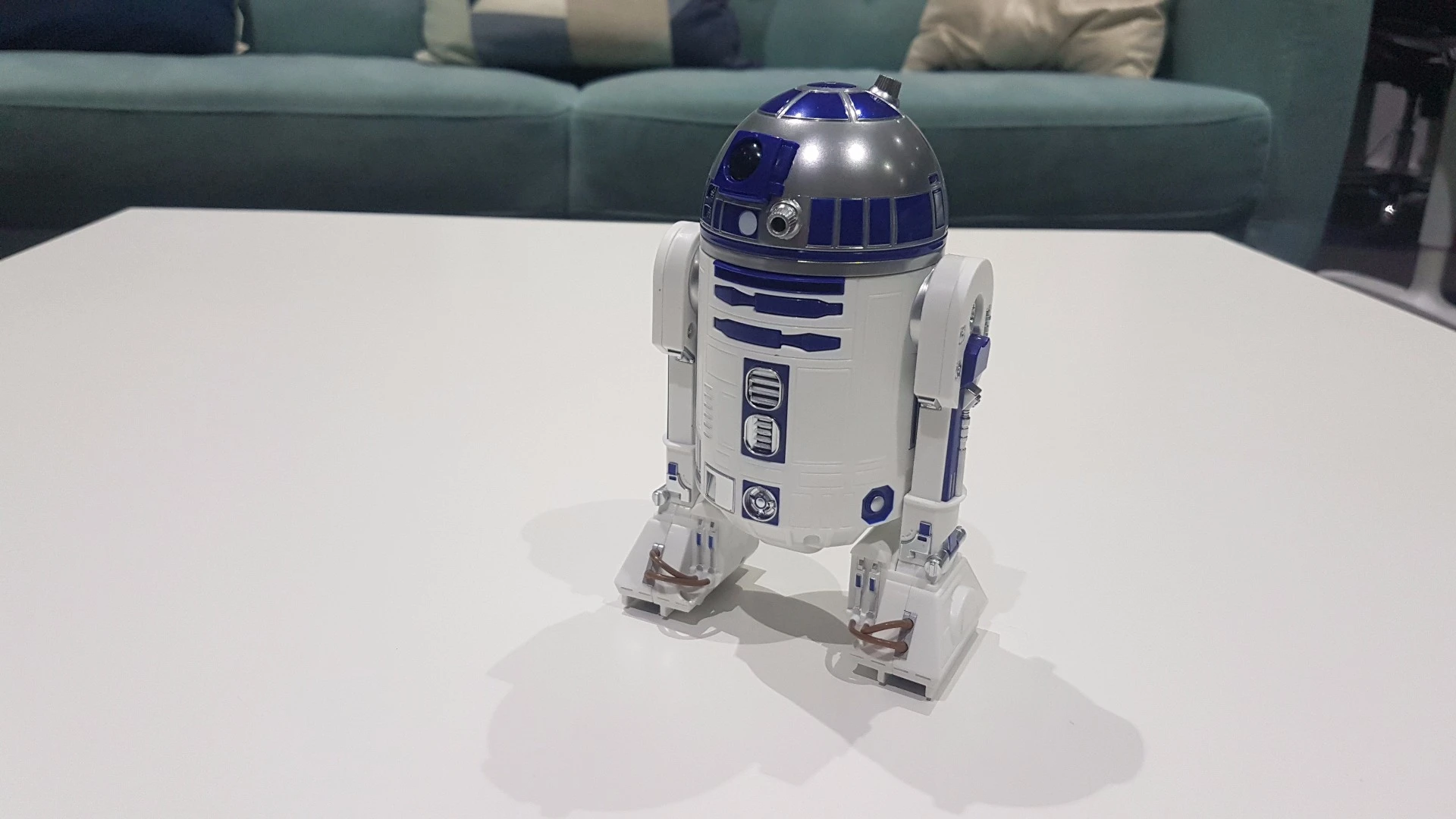 When he's not moving, R2-D2 can retract his third leg up into his body