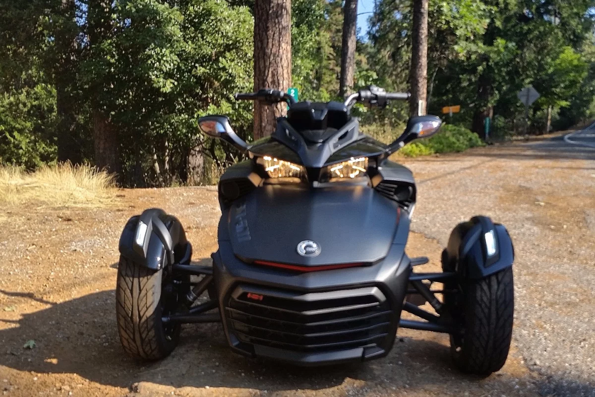 The Spyder F3-S has an aggressive stance and shark like grill