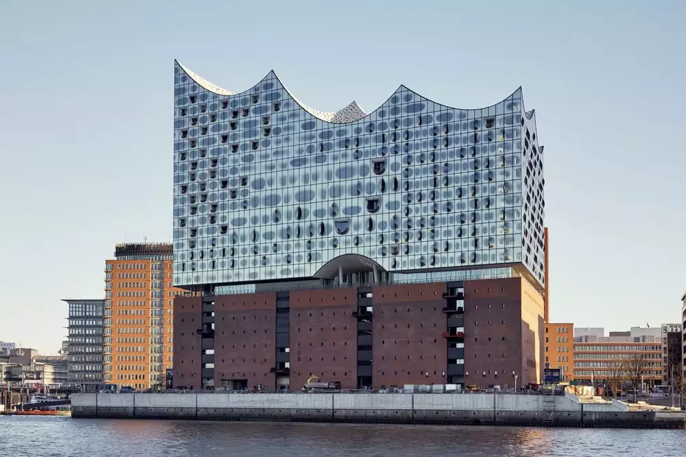 The Elbphilharmonie sports an eye-catching facade that features around 1,100 panes of glass