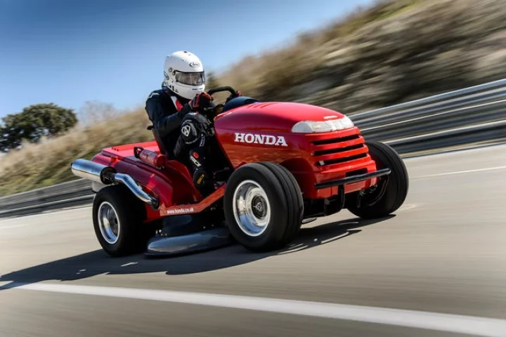 The Honda Mean Mower has set a new Guinness World Record as the fastest lawnmower