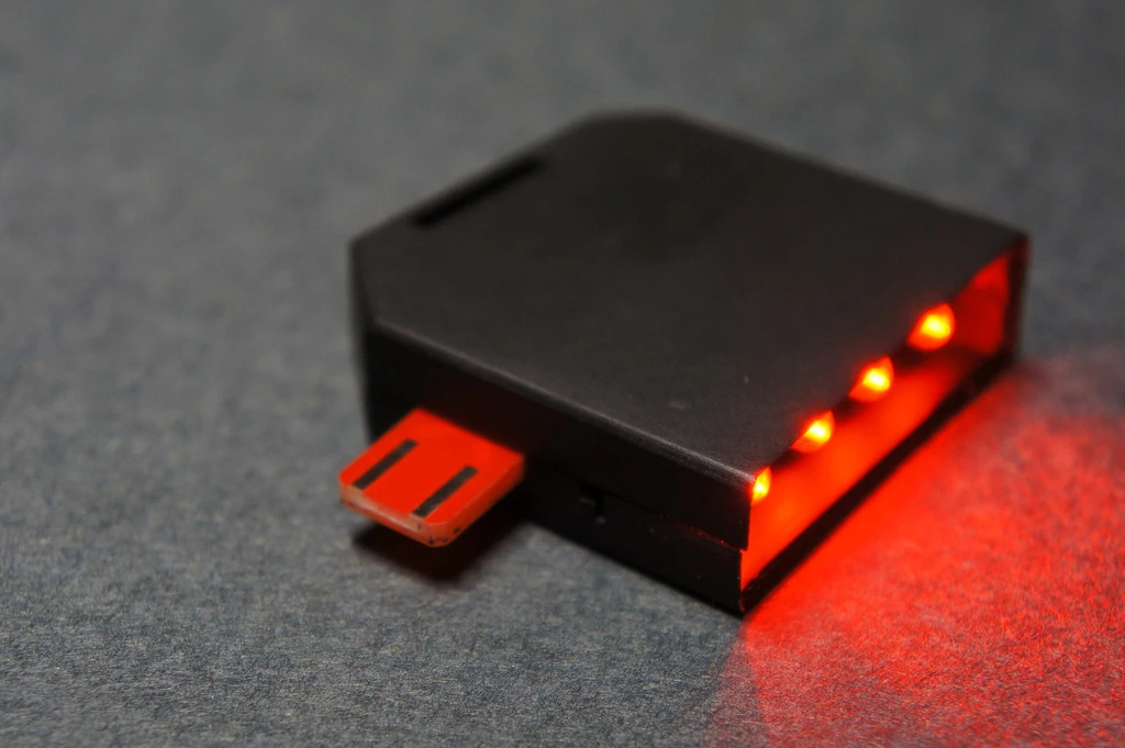 The removable LED recharges via USB 2.0