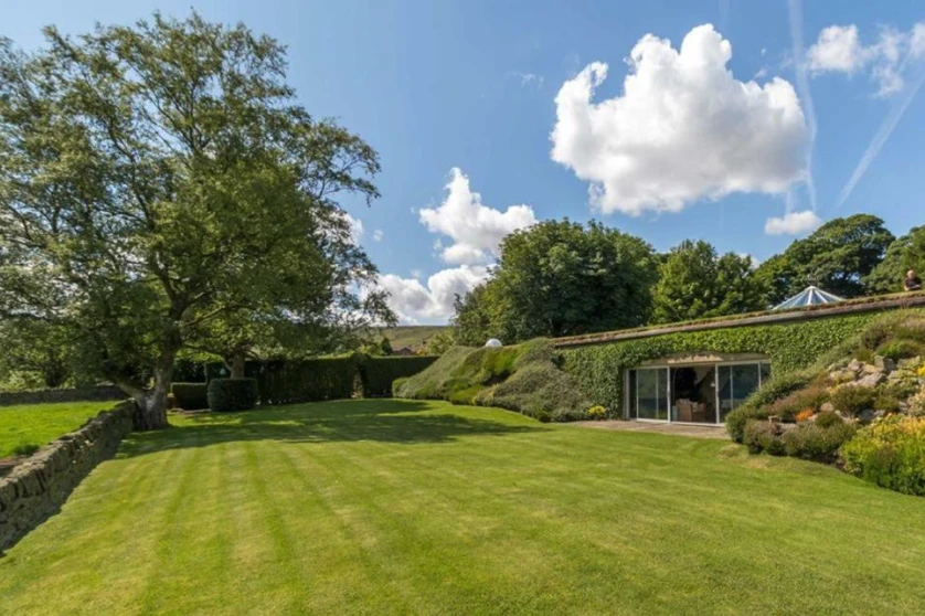 The owner and designer of the home is architect Arthur Quarmby, president of the British Earth Sheltering Association