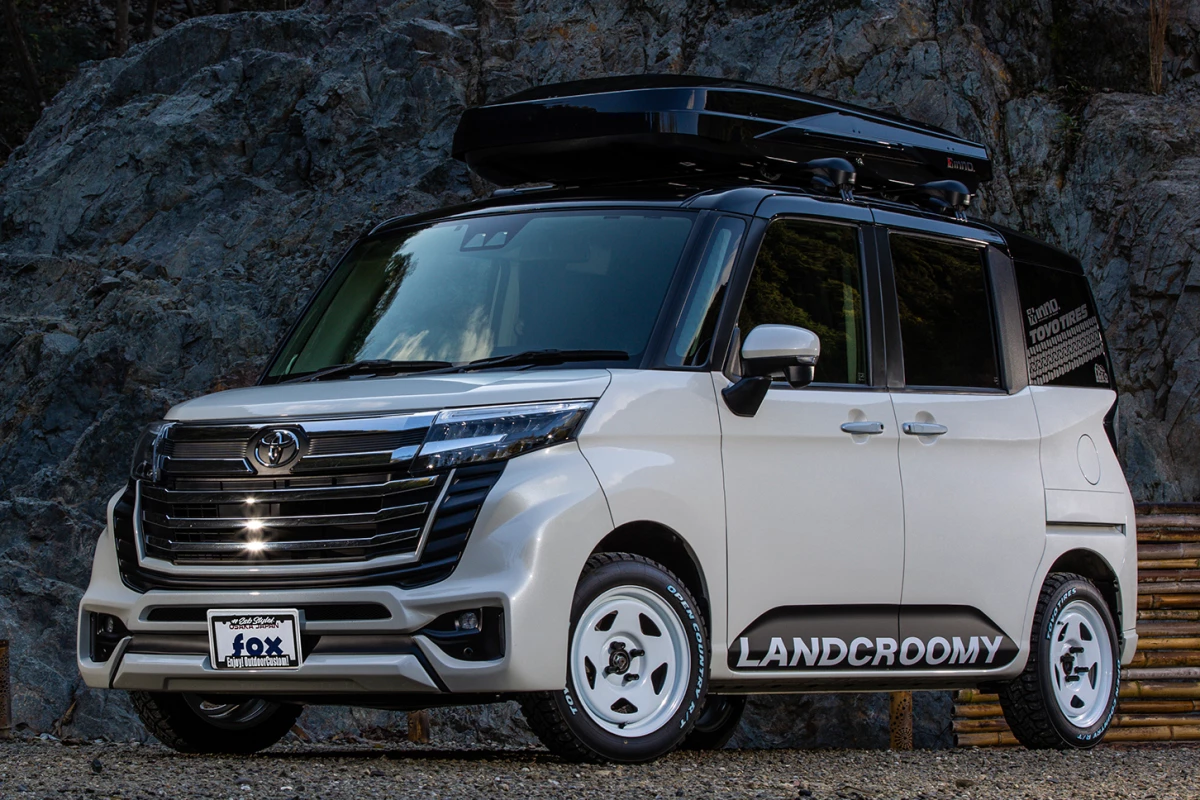 ESB adds some storage space by way of the Inno rooftop cargo box