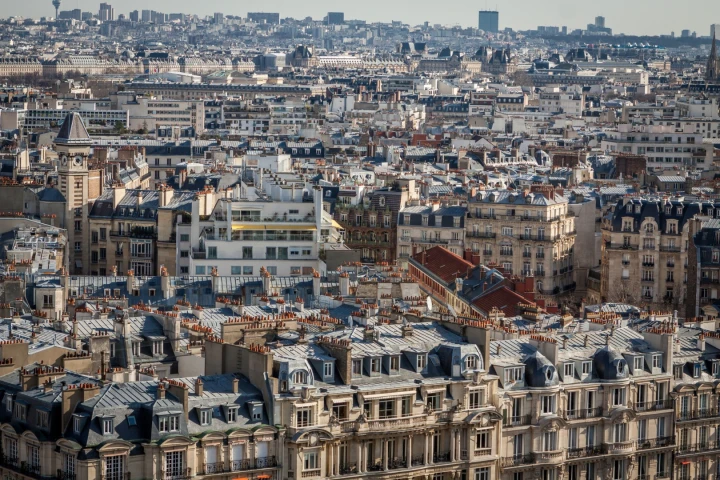 It seems that cosmic dust can be found close to home, such as in the rooftop gutters of Paris