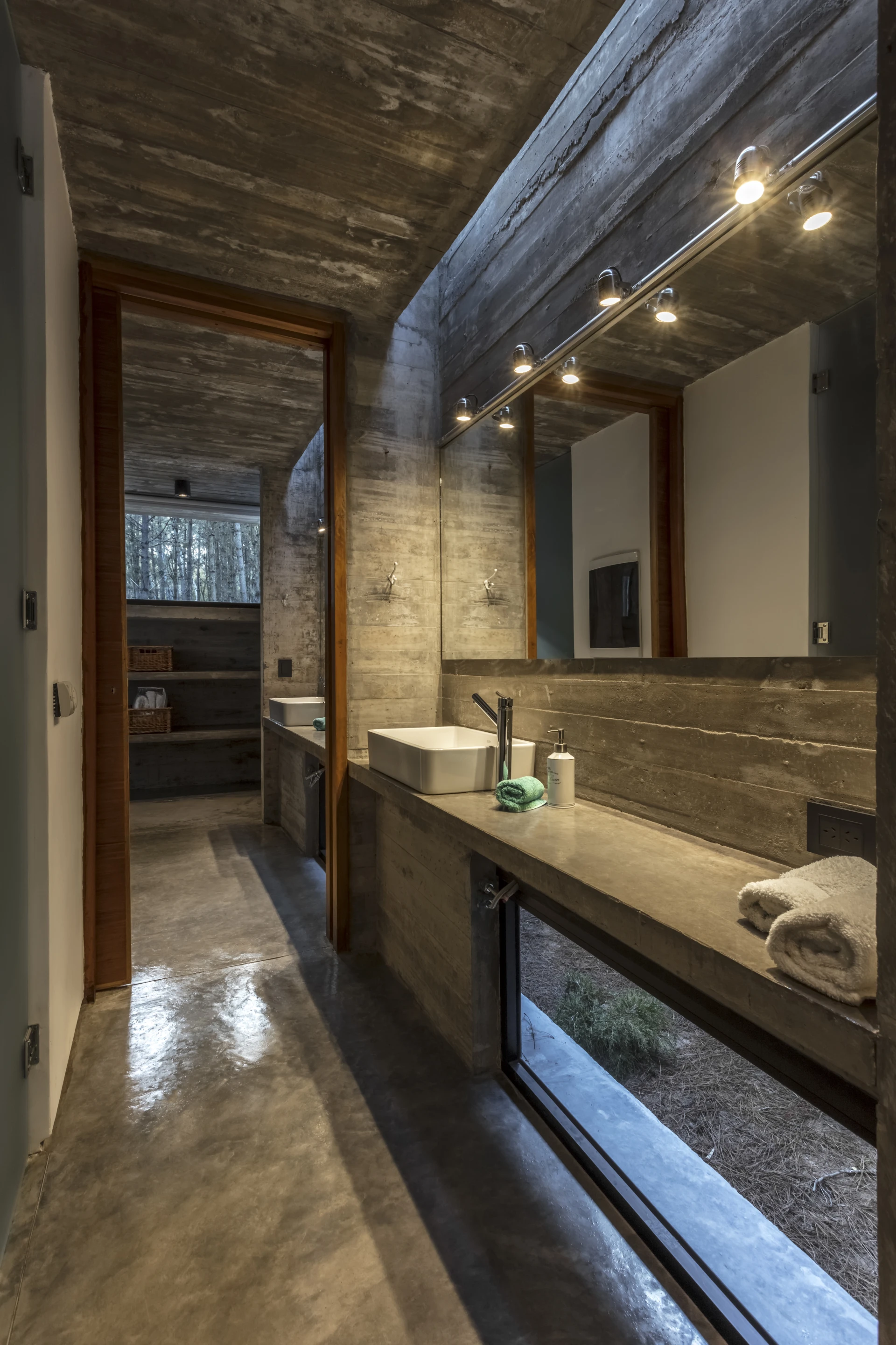 Bathroom inside the Forest House, by Besonias Almeida