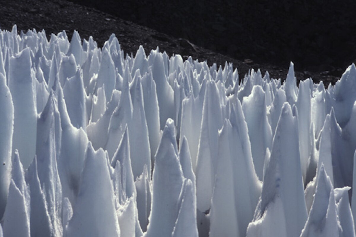 50foot ice spikes may dot Europa's surface