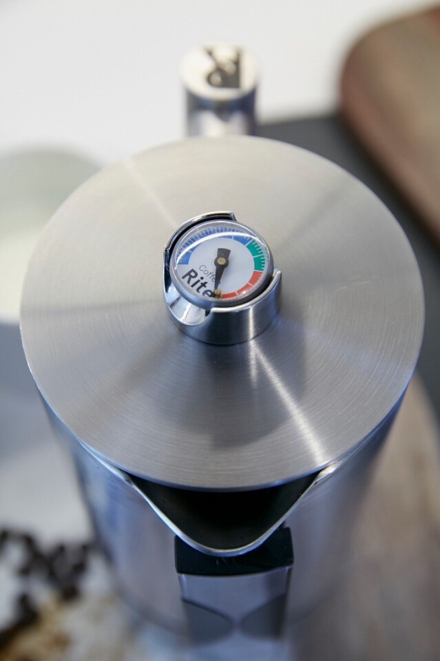 An in-built thermometer means you can get your water at the right temperature