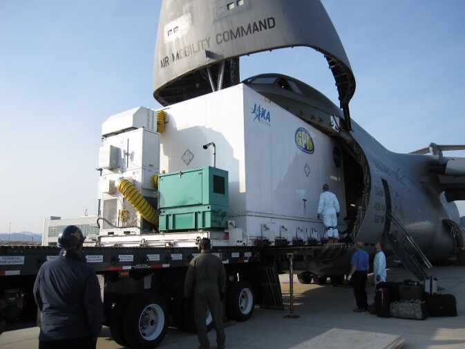 GPM's shipping container being unloaded from the U.S. Air Force C-5 cargo plane that carried it to Japan (Photo: NASA)