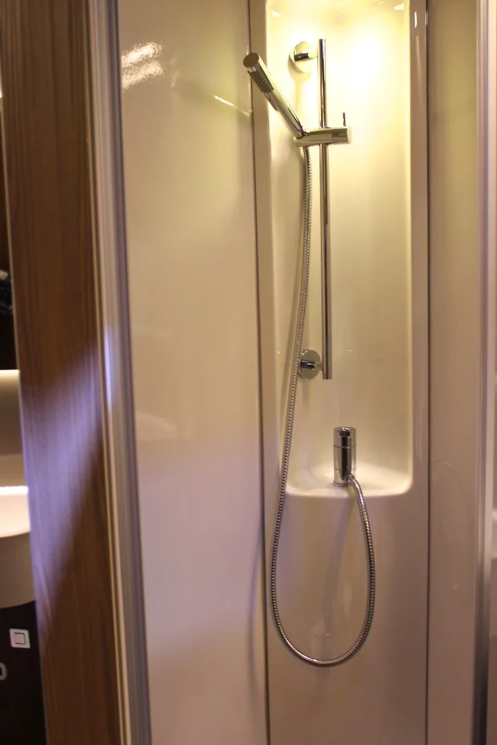 Eriba Touring 820 shower