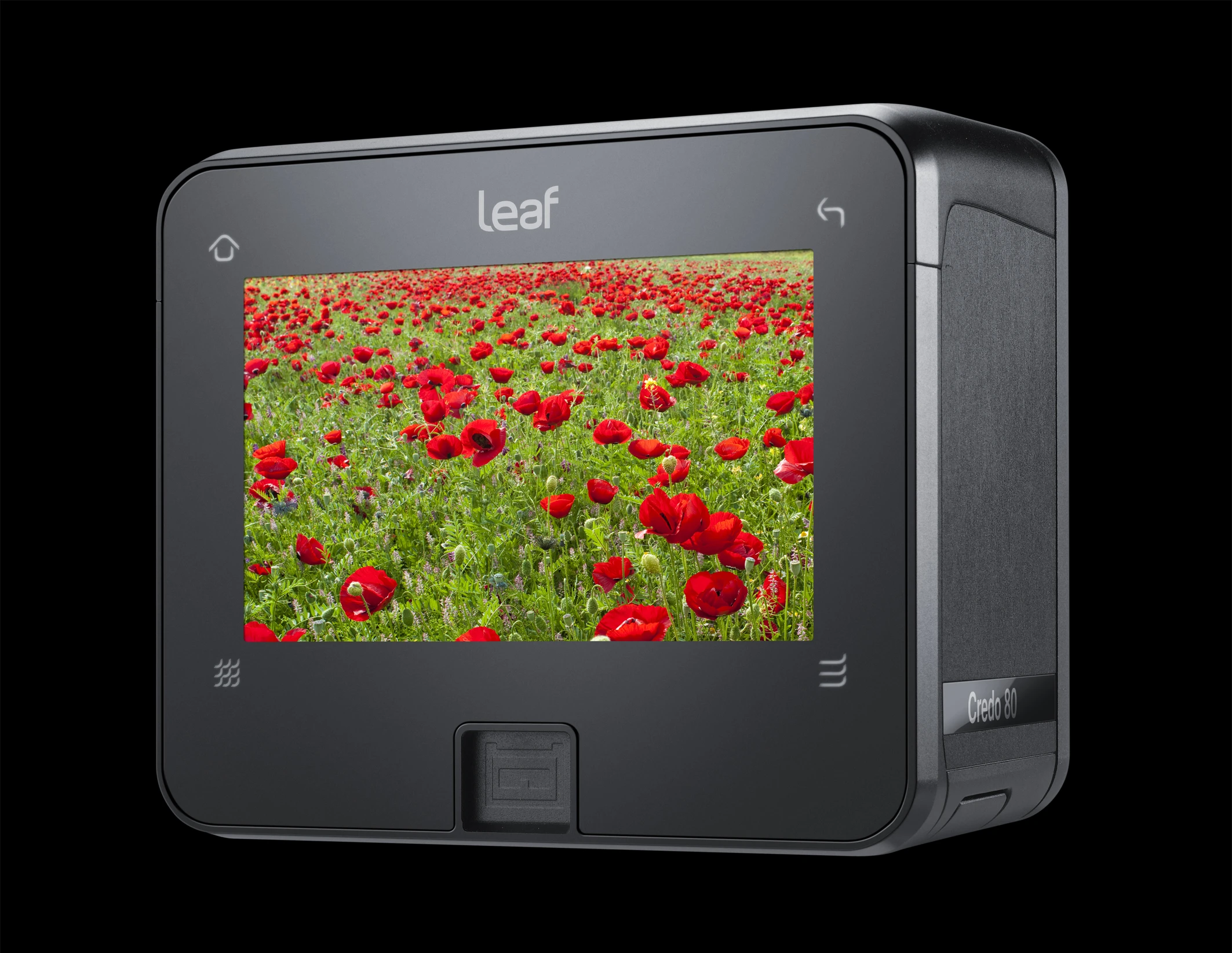 The 40, 60 and 80 megapixel camera backs feature a 3.2-inch, 1.15 million dot LCD touchscreen display with touch sensitivity that reaches beyond the visible display area
